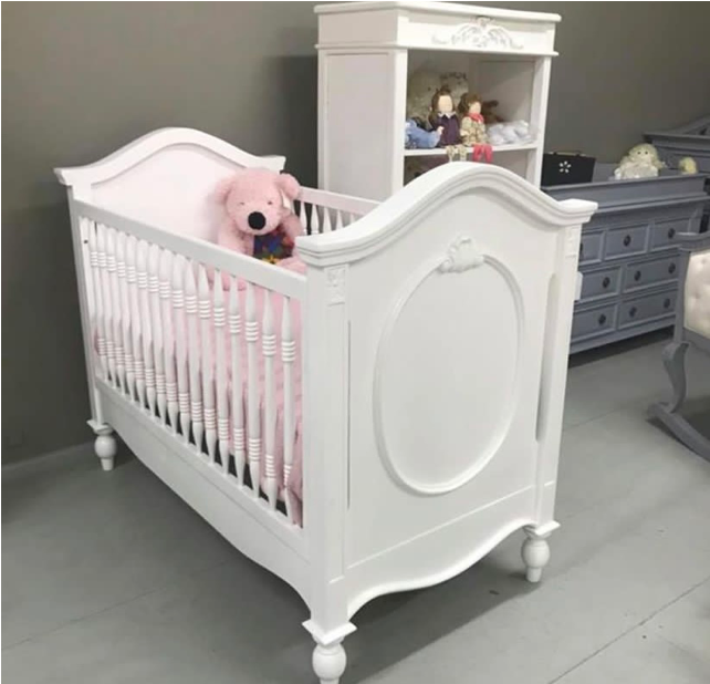 Baroque cot