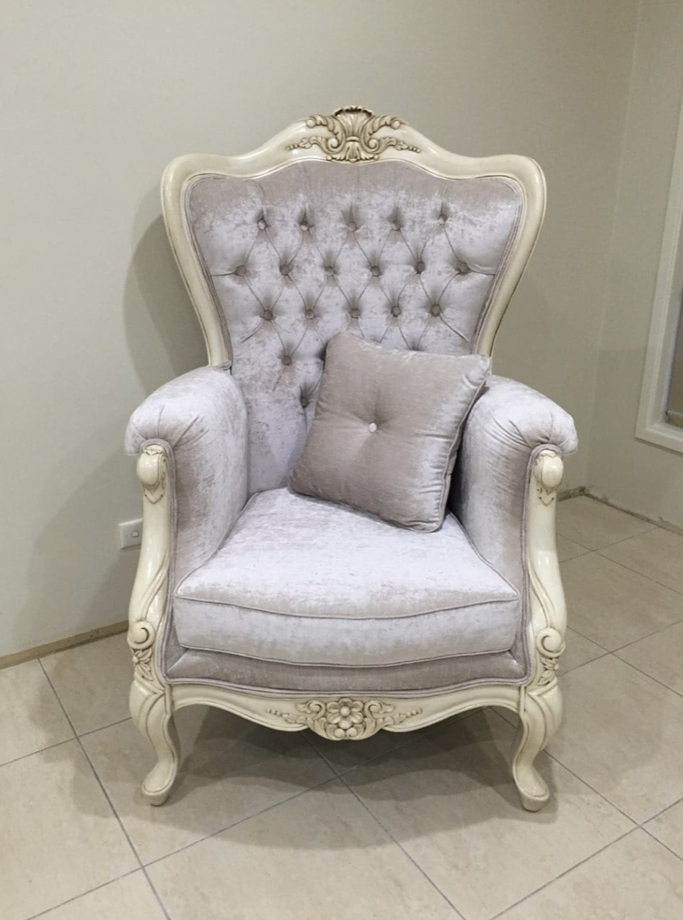 Eloquence Armchair